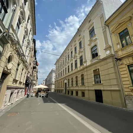 Piata Unirii- One 2