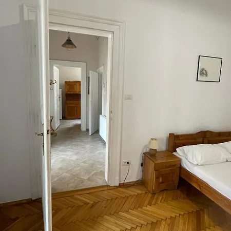 Piata Unirii- One 2 Appartement
